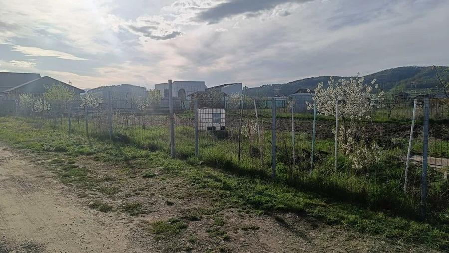 Teren de 891 mp, în Hărman