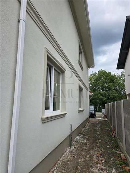Duplex cu 4 camere cu Canalizare în Moșnița Veche