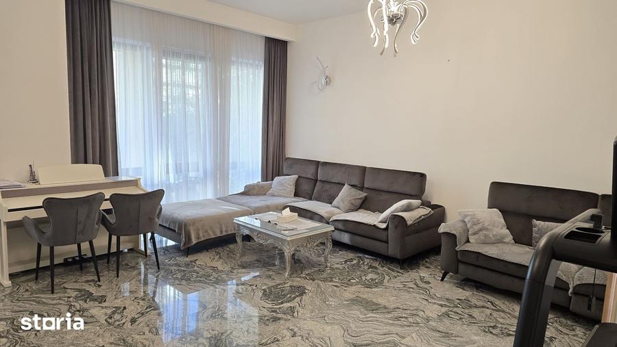 Apartament cu 4 camere în Decebal