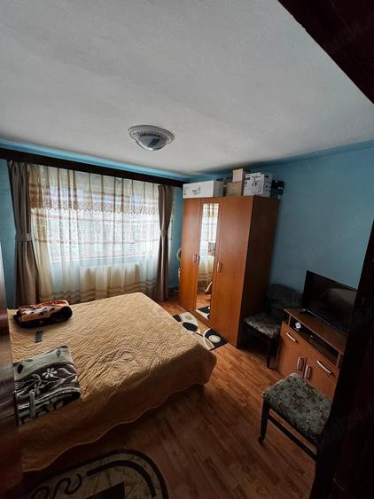 Apartament cu 3 camere decomandat în Crihala