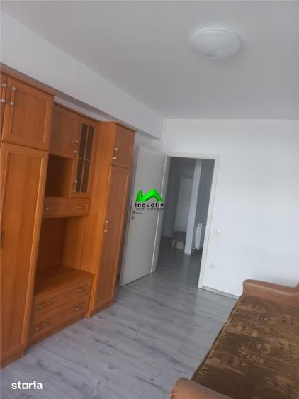 Apartament cu 3 camere decomandat în Turnișor