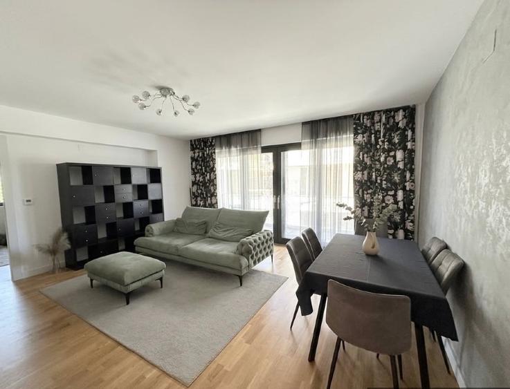 Apartament cu 2 camere semidecomandat, mobilat în Central