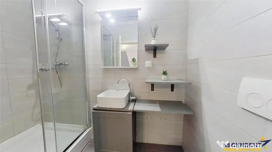 Apartament cu 2 camere decomandat în Avantgarden