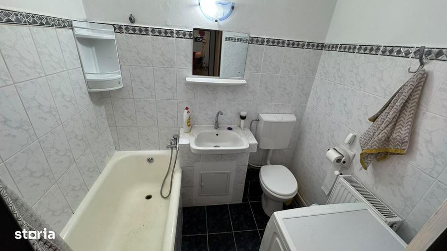 Apartament cu 2 camere decomandat în Energiei