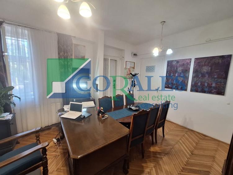 Apartament cu 5 camere decomandat, mobilat în Ultracentral