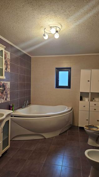 Casă cu 2 camere în Tigveni