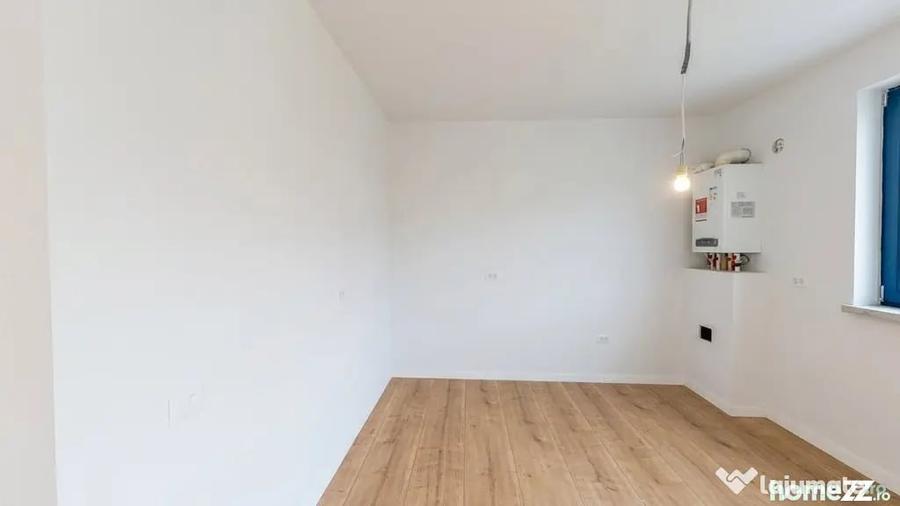Casă cu 5 camere cu Teren 420 Mp în Central