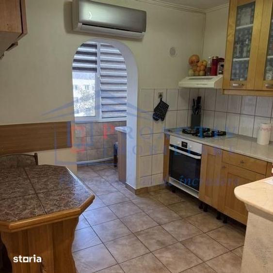 Apartament cu 3 camere decomandat în Burdujeni