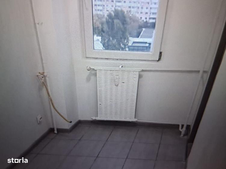 Garsonieră decomandată în Tei
