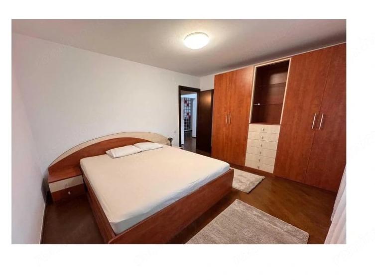 Apartament cu 3 camere decomandat, mobilat în Vitan