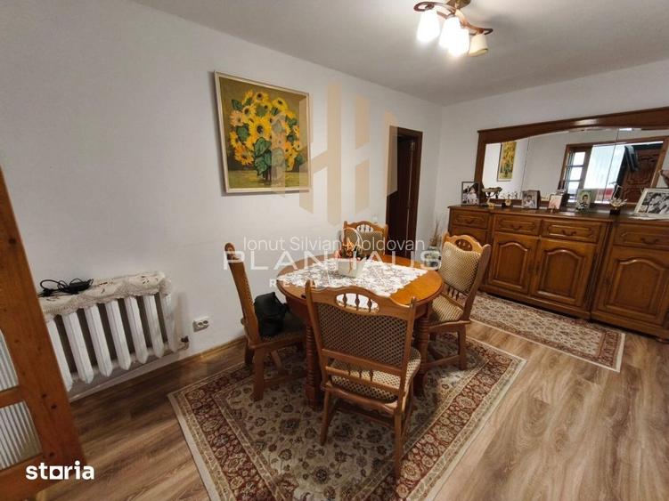 Apartament spa?ios cu 2 intrari, curte privata 81 mp utili la 50 m