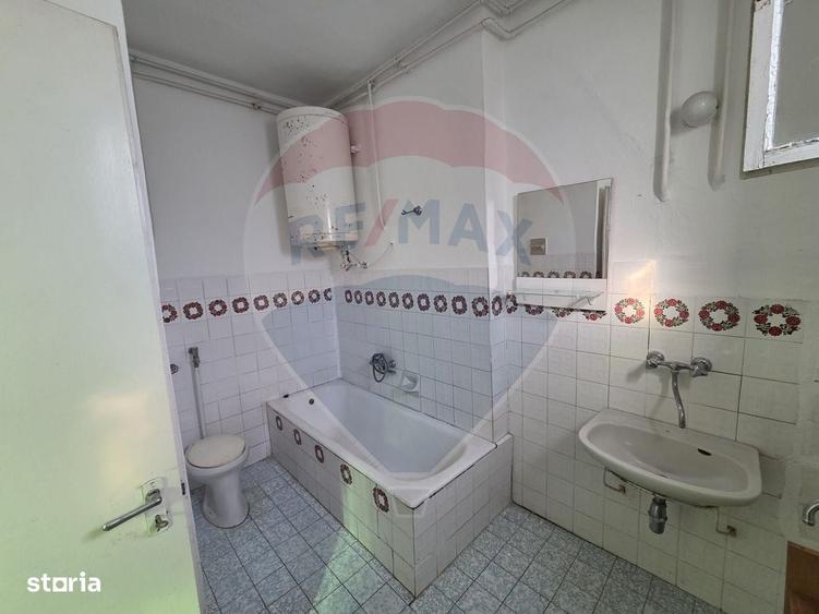 Casă cu 4 camere în Ciumeghiu