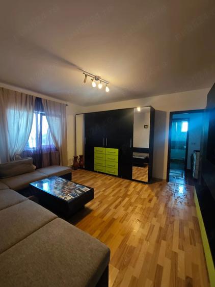 Apartament cu 3 camere decomandat în Dorobanți