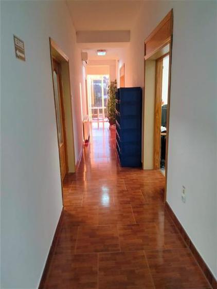 Apartament cu 4 camere semidecomandat în Bună Ziua