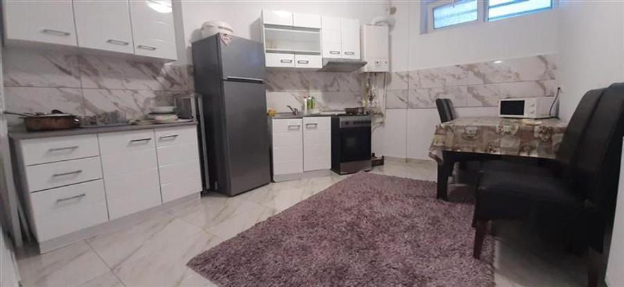 3 CAMERE 99 + CURTE 130 MP BUCURESTII NOI METROU JIULUI - 2