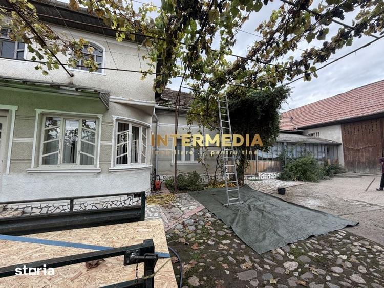 Casă cu 6 camere cu Teren 2709 Mp în Ighiu