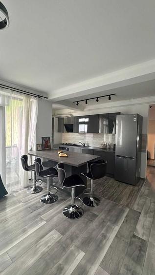 Apartament cu 3 camere decomandat, mobilat în Braytim