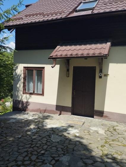 Casă cu 11 camere cu Teren 1500 Mp în Cheia