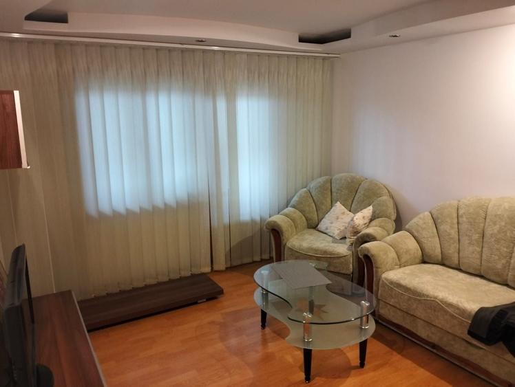Apartament cu 2 camere decomandat în Exterior Vest