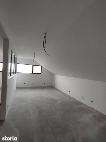 SE VINDE CASA IN CALUGARENI 5 camere, teren 600mp - 13