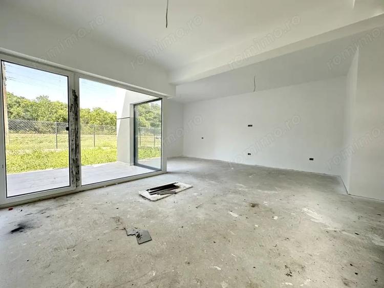 Casă cu 4 camere cu Teren 238 Mp în Giarmata