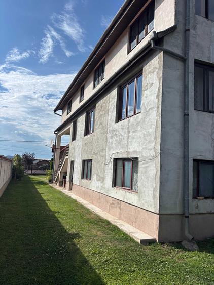 Casă cu 4 camere în Sângeorgiu de Mureș