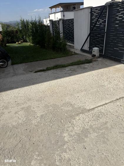 Casă cu 4 camere în Florești
