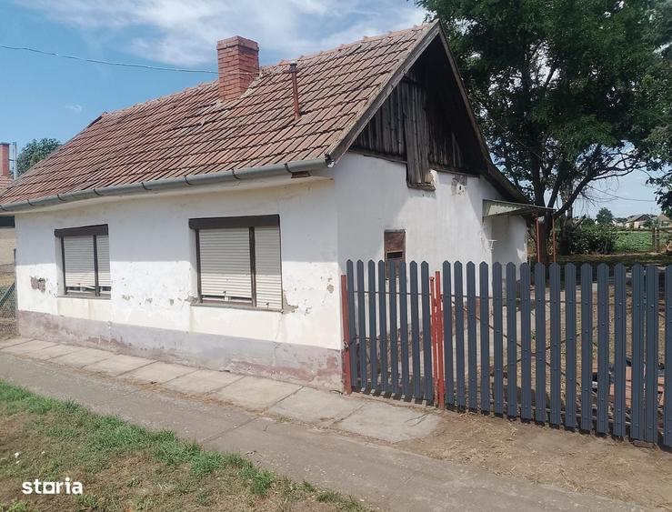 Casă cu 3 camere cu Teren 3500 Mp în Central