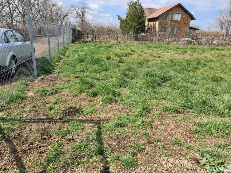 Teren de 2500 mp, în Nord