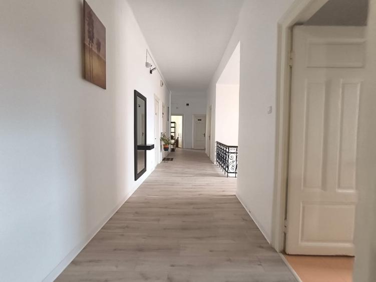 Spațiu comercial, de 809.89001464844 mp, în Ultracentral