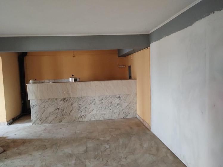 Spațiu comercial, de 750 mp, în Central