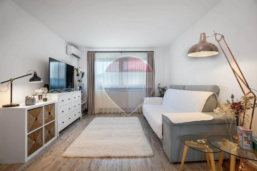Apartament cu 3 camere semidecomandat în Gării