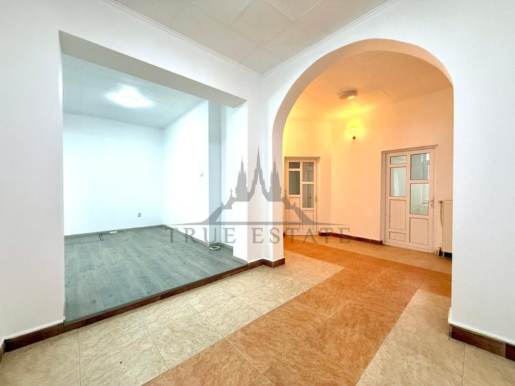 Casă individuală cu 4 camere cu Canalizare în Floreasca