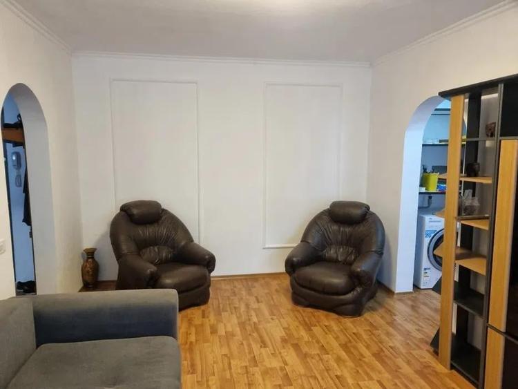 Apartament cu 2 camere decomandat în Olteniței