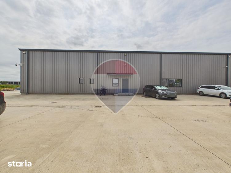 Spațiu comercial, de 597 mp, în Odăi