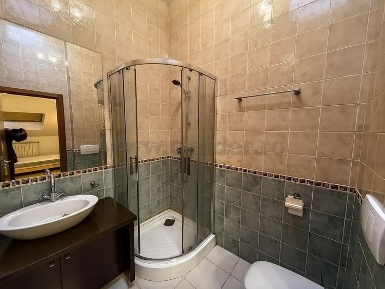 Casă cu 7 camere cu Piscina în Pipera