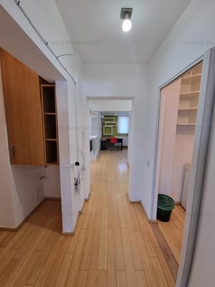 Apartament cu 3 camere decomandat în Panduri