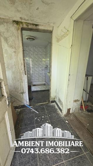 Casă individuală cu 3 camere cu Canalizare în Central