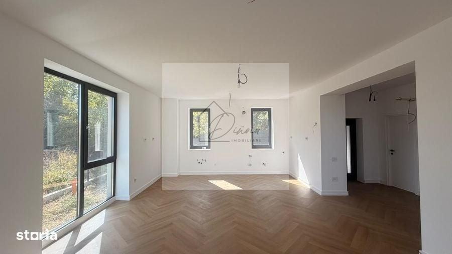 Casă cu 4 camere cu Teren 526 Mp în Corbeanca