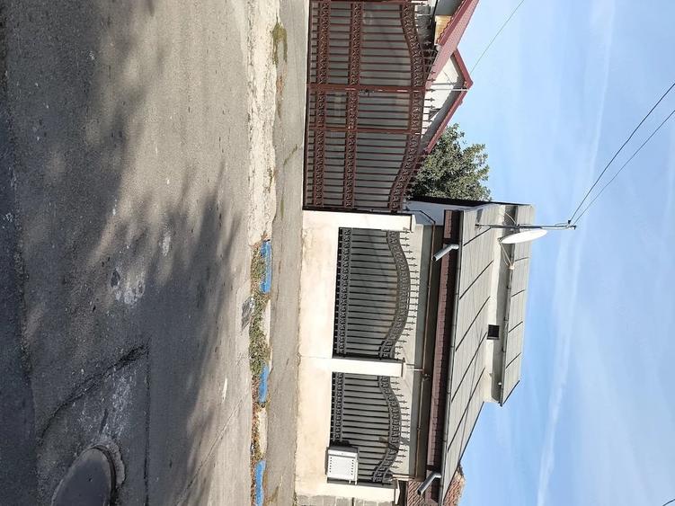 Casă cu 4 camere cu Teren 200 Mp în Mircea-Vodă