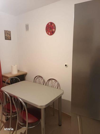 Apartament cu 2 camere semidecomandat, mobilat în Titan