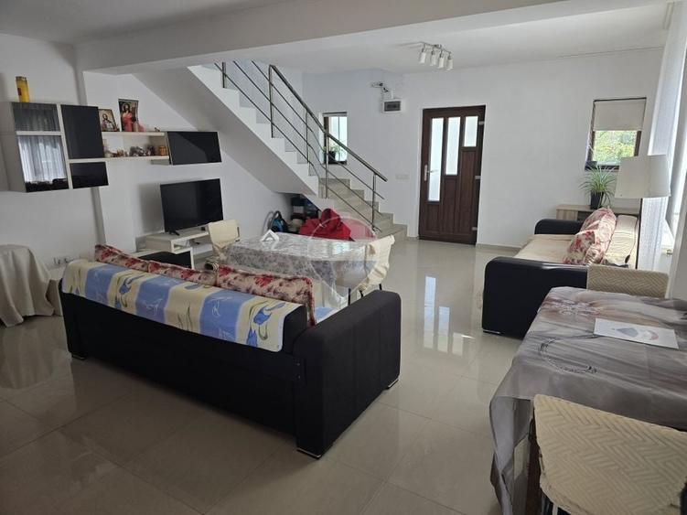 Duplex cu 3 camere cu Teren 200 Mp în Berceni
