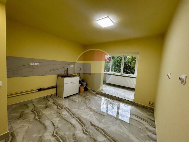 Apartament cu 2 camere decomandat în Republicii