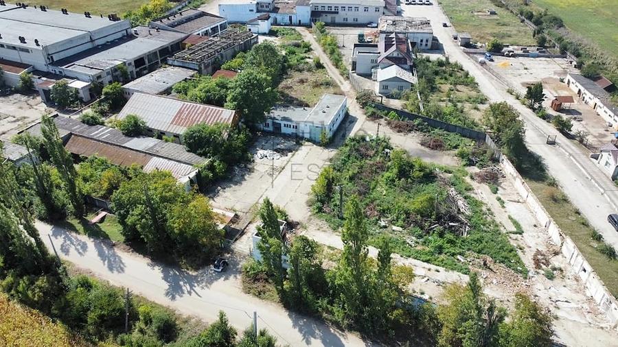Spațiu comercial, de 3,532 mp, în Central
