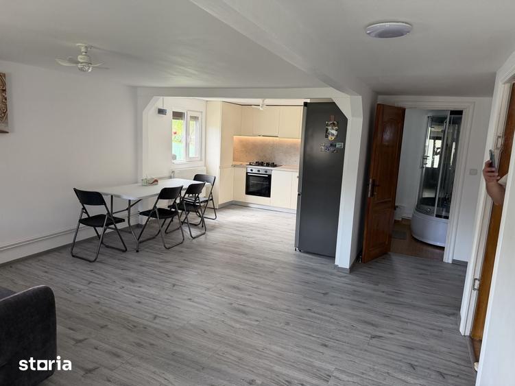 Casă cu 3 camere cu Teren 432 Mp în Predeal