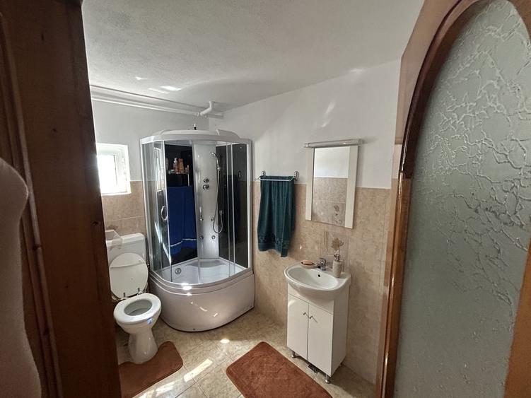 Casă cu 3 camere în Slătioarele