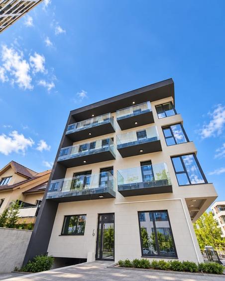 Apartament cu 3 camere, mobilat în Universitate