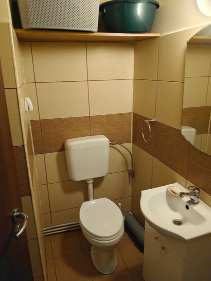 Apartament cu 3 camere decomandat în Prundu