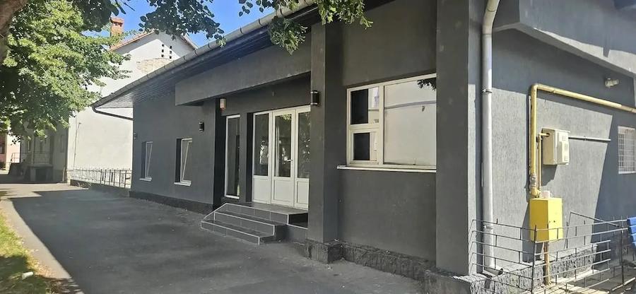 Spațiu comercial, de 90 mp, în Central