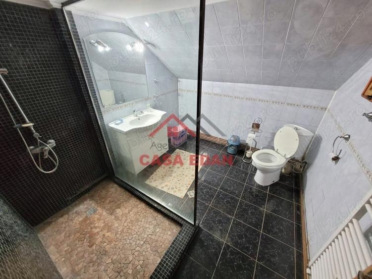 Casă cu 6 camere în Câmpina